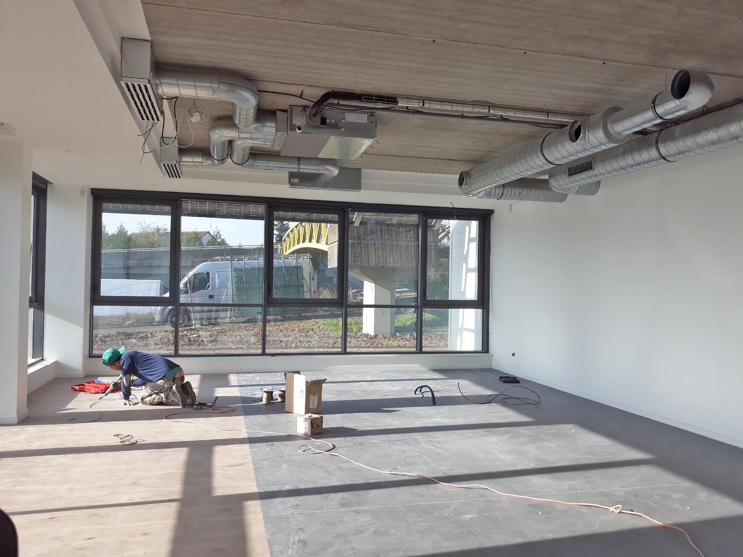 Aménagement de bâtiment tertiaire, de bureaux modernes et accueillants